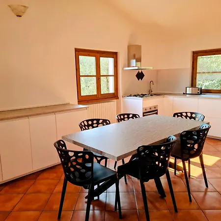 Il Medeghino Apartament